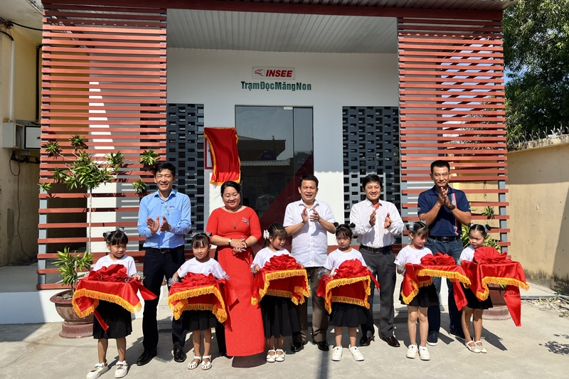 INSEE Việt Nam tặng Trạm đọc Măng Non, tiếp tri thức cho học sinh tỉnh Kiên Giang