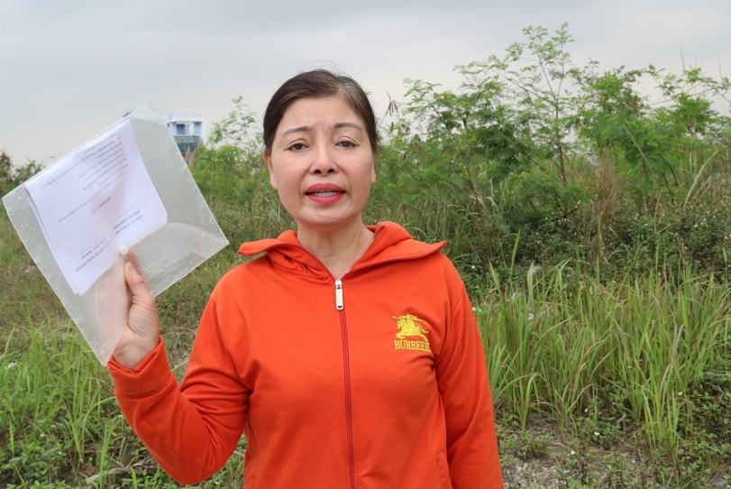 Hạ Long (Quảng Ninh): Dân căng biểu ngữ đề nghị dự án cấp “bìa đỏ”