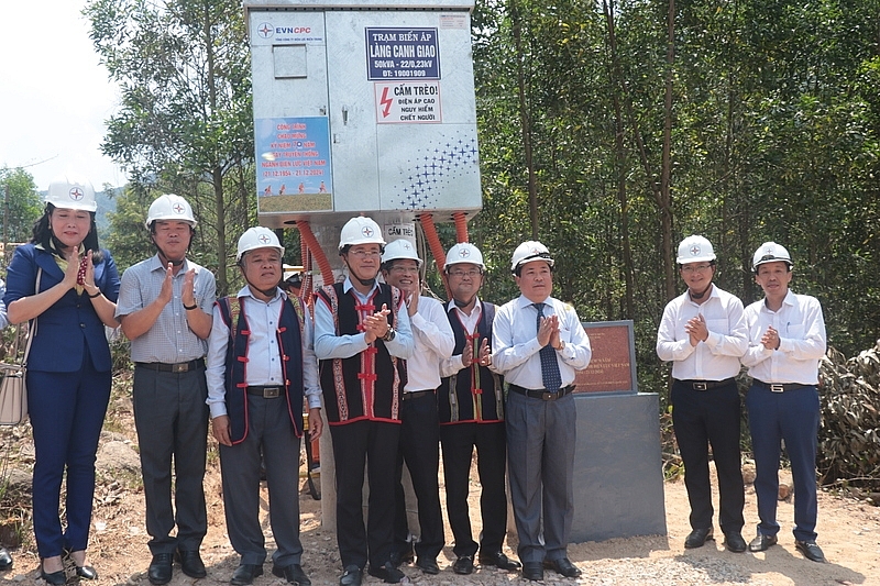 Bình Định: Khánh thành công trình cấp điện lưới Quốc gia làng Canh Giao