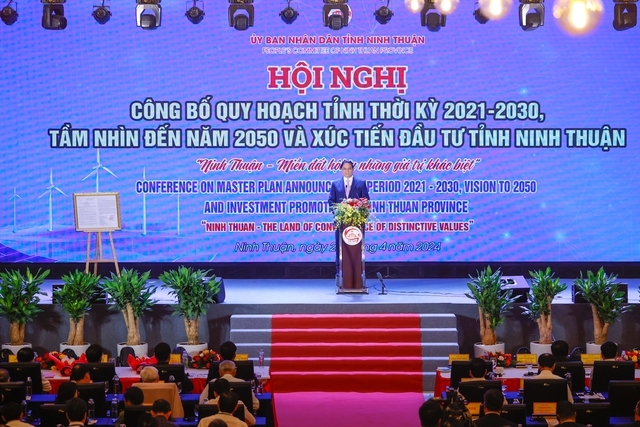 Thủ tướng kỳ vọng Ninh Thuận vượt lên mạnh mẽ, phát triển nhanh, bền vững