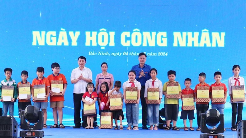 Bắc Ninh: Tăng cường bảo đảm vệ sinh lao động và đoàn kết công nhân