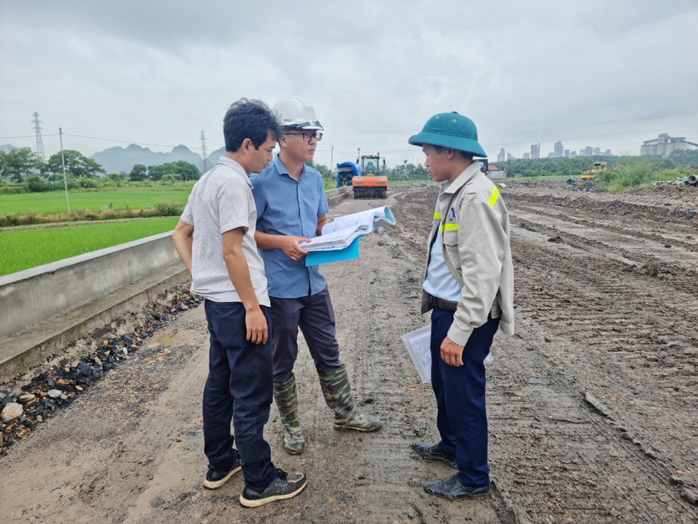 Quảng Ninh: Chế biến đất thải mỏ thành vật liệu xây dựng