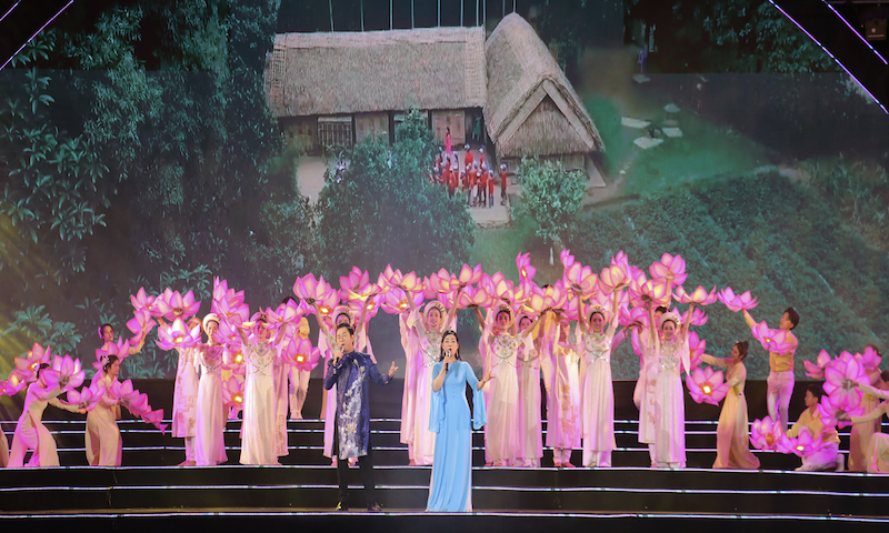 Nghệ An: Bế mạc Lễ hội Làng Sen 2024