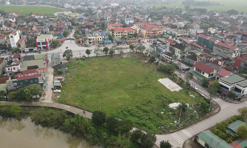 Hà Tĩnh: Dự án khách sạn, trung tâm thương mại 150 tỷ bị bỏ hoang