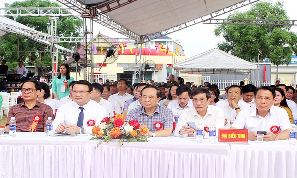 Hoàng Mai (Nghệ An): Xã Quỳnh Liên đón Bằng công nhận xã đạt chuẩn nông thôn mới nâng cao