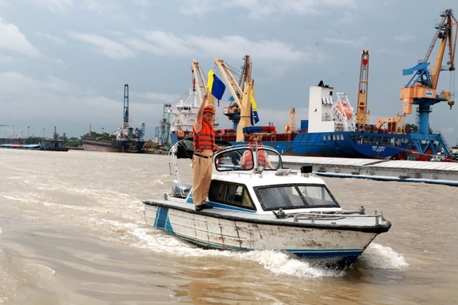 Hà Nội: Kiểm tra công tác bảo đảm trật tự, an toàn giao thông đường thủy nội địa