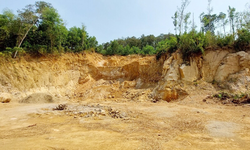 Quảng Nam: Vì sao Công ty TNHH Xây dựng Thắng Đông không bị xử phạt dù khai thác khoáng sản vượt công suất?