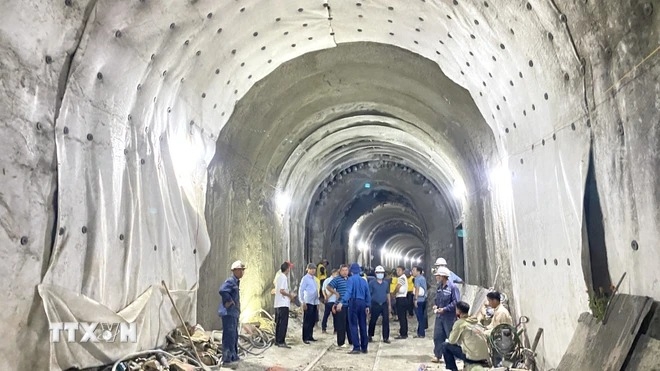 Phú Yên: Thông hầm đường sắt Chí Thạnh sau 10 ngày xảy ra sạt lở