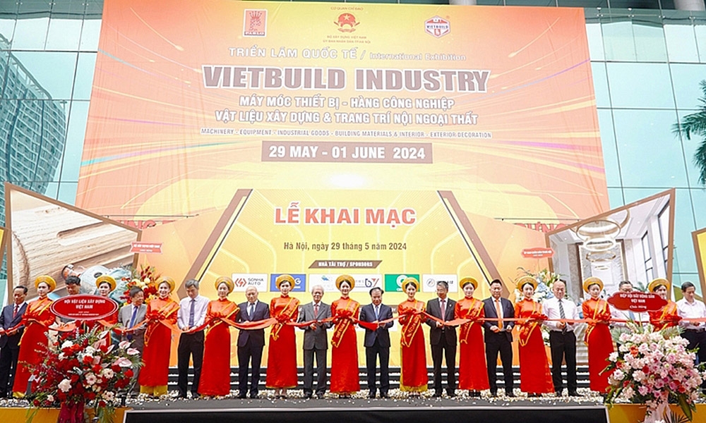 Opening of Vietbuild Industry Hanoi International Exhibition 2024