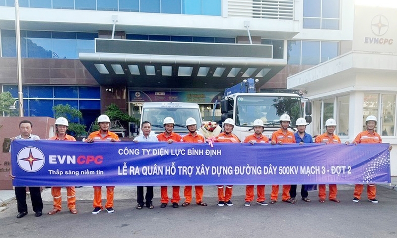 Công ty Điện lực Bình Định xuất quân hỗ trợ thi công xây dựng dự án Đường dây 500kV mạch 3 Quảng Trạch - Phố Nối