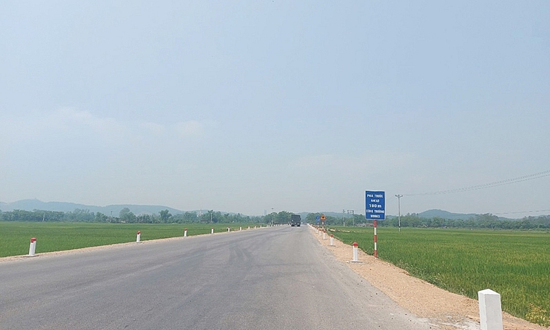 Nghệ An: Cần đẩy nhanh tiến độ Quốc lộ 7C kéo dài để phục vụ nhân dân lưu thông an toàn