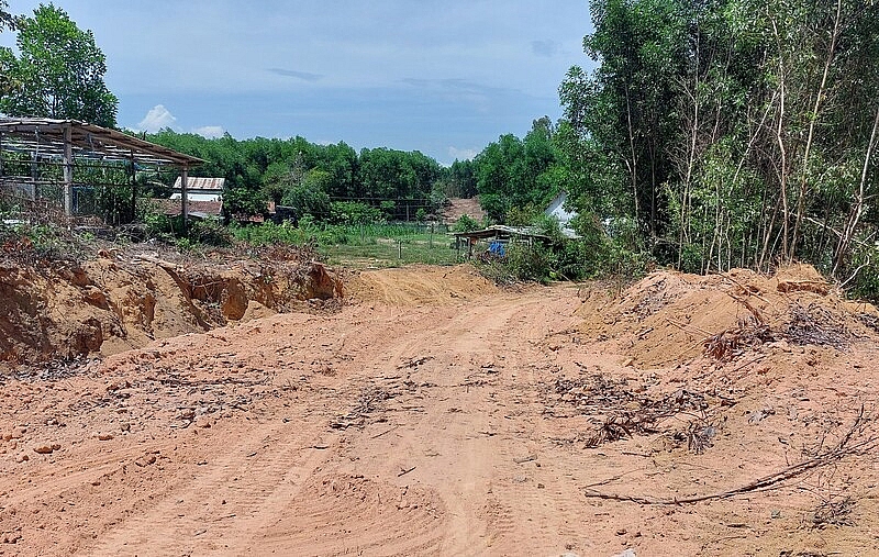 Quảng Nam: Ngổn ngang do vướng mặt bằng, dự án đường ĐH.12 ở huyện Phú Ninh được gia hạn