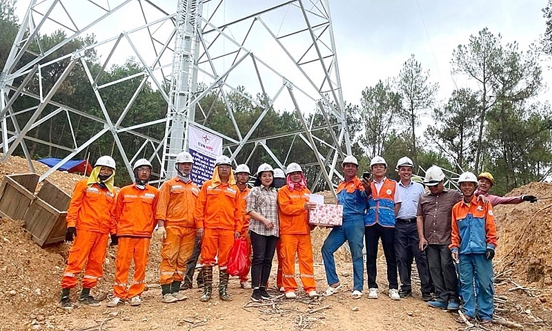 Công ty Cổ phần Sông Đà 11: Tăng cường nhân lực bảo đảm tiến độ Dự án đường dây 500kV mạch 3