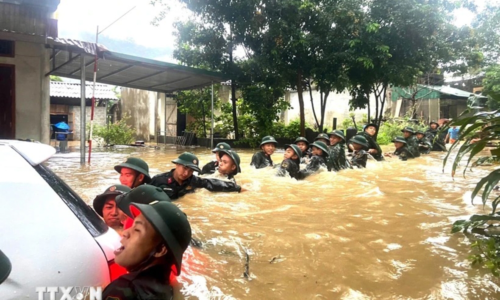 Ngập lụt ở Hà Giang: Huy động lực lượng di dời người dân khỏi nơi nguy hiểm