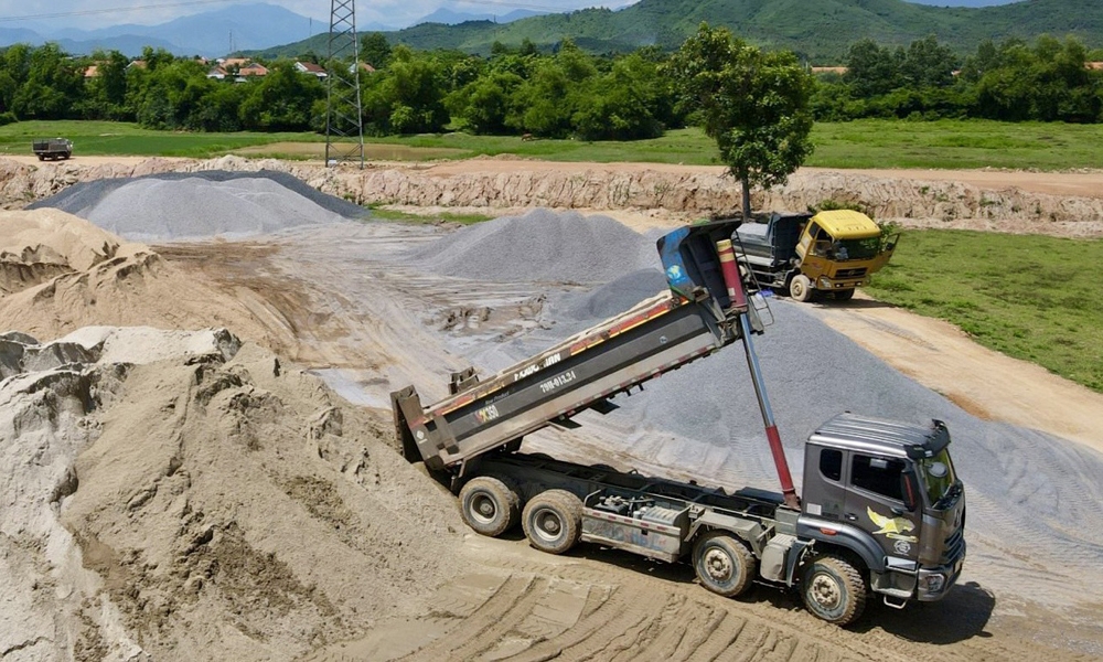 Lâm Đồng: Khẩn trương đẩy nhanh tiến độ đầu tư và giải ngân vốn bố trí năm 2024