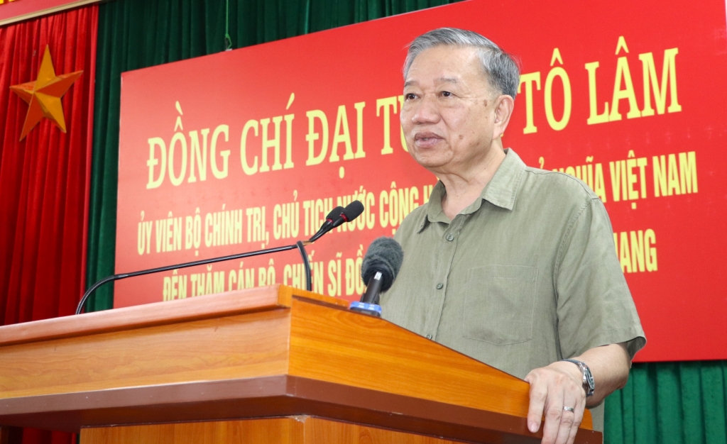 Chủ tịch nước Tô Lâm thăm Đồn Biên phòng Cửa khẩu Sóc Giang