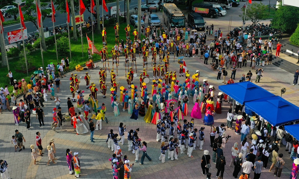 Thừa Thiên – Huế: Sôi động Lễ hội đường phố “Sắc màu văn hoá”