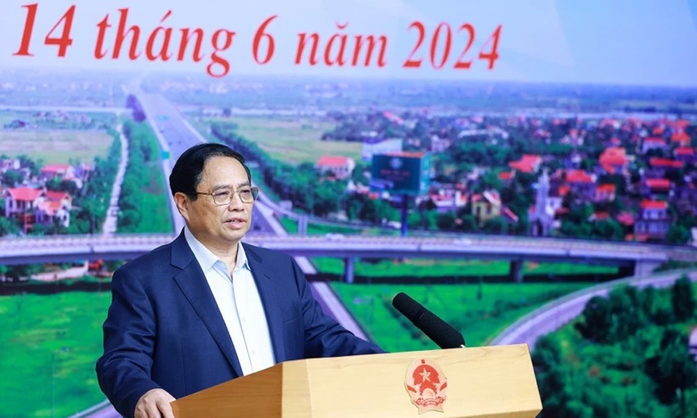 Thủ tướng: Thi đua đạt mục tiêu 3.000km đường bộ cao tốc trước ngày 31/12/2025