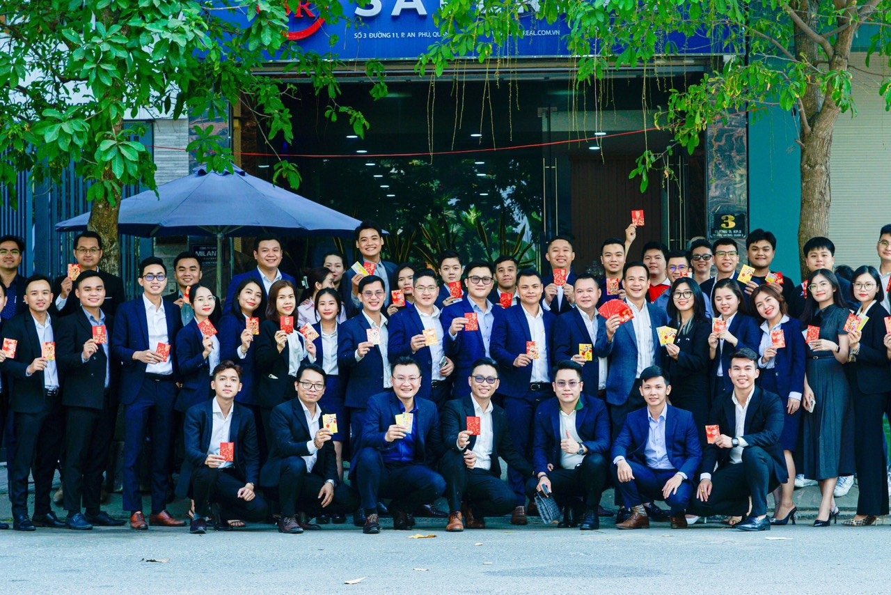CEO Lưu Trung Quân chia sẻ về hành trình phát triển của SaleReal và EBYSR