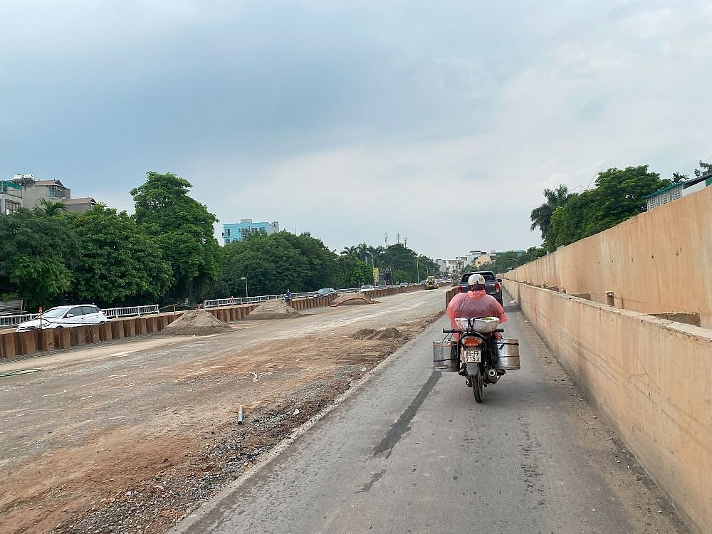 Hà Nội: Đường đê Âu Cơ mở rộng sắp về đích, hứa hẹn giải quyết ùn tắc ...