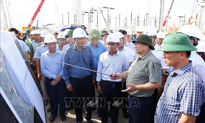Thủ tướng kiểm tra Dự án đường dây 500 kV mạch 3 từ Quảng Trạch đến Phố Nối