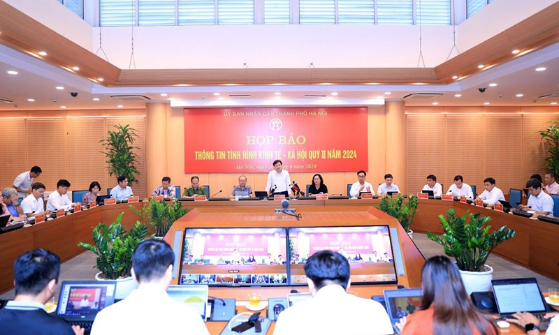 Hà Nội: Hoạt động sản xuất kinh doanh duy trì ổn định, công nghiệp tăng khá
