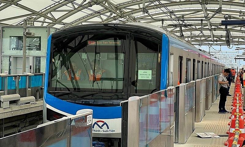 Thành phố Hồ Chí Minh: Sẽ phát hành 600.000 thẻ đi Metro số 1 thời gian đầu chạy thương mại