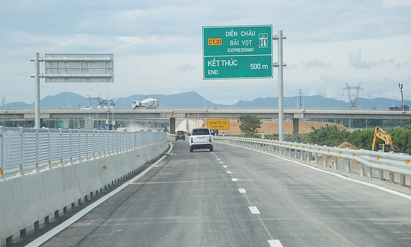 Chuẩn bị thông xe 19km còn lại trên cao tốc Diễn Châu – Bãi Vọt