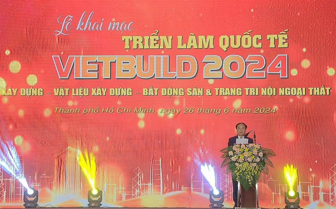 Bất ngờ với sản phẩm cửa thông minh tại Vietbuild Thành phố Hồ Chí Minh 2024