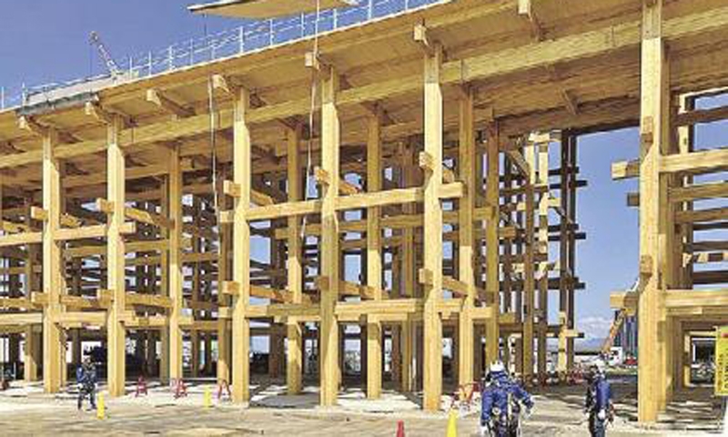 Wooden roof “Grand Ring” at Osaka-Kansai Expo reaches major construction milestone