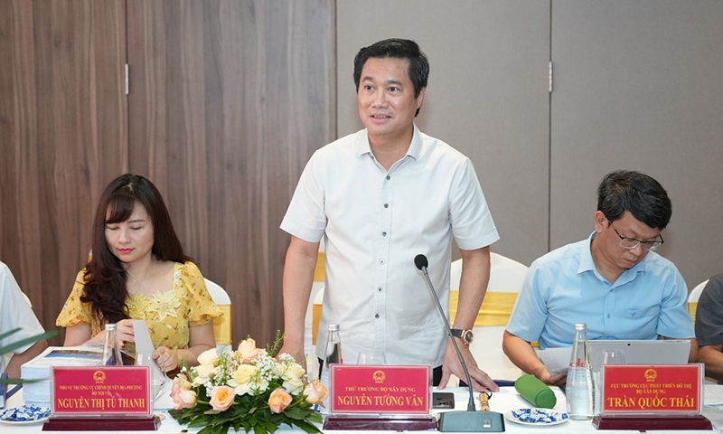 Thứ trưởng Bộ Xây dựng Nguyễn Tường Văn làm việc với tỉnh Thừa Thiên - Huế
