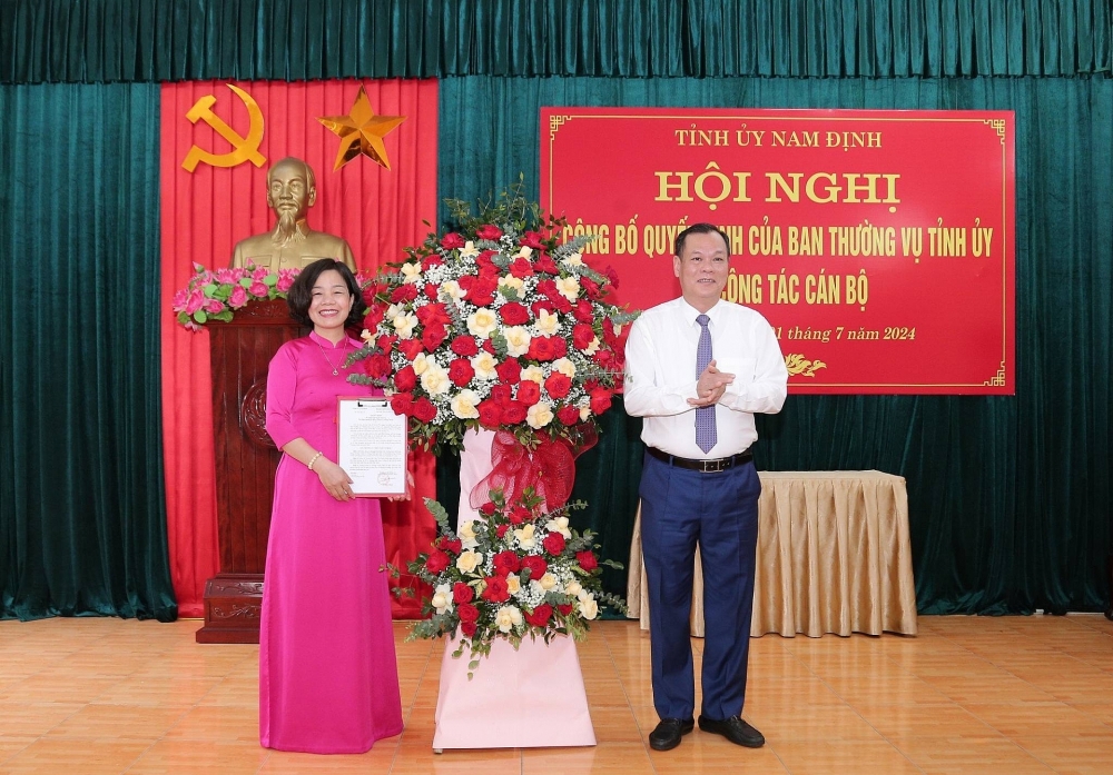 Nam Định: Trao quyết định điều động, bổ nhiệm một số chức vụ lãnh đạo