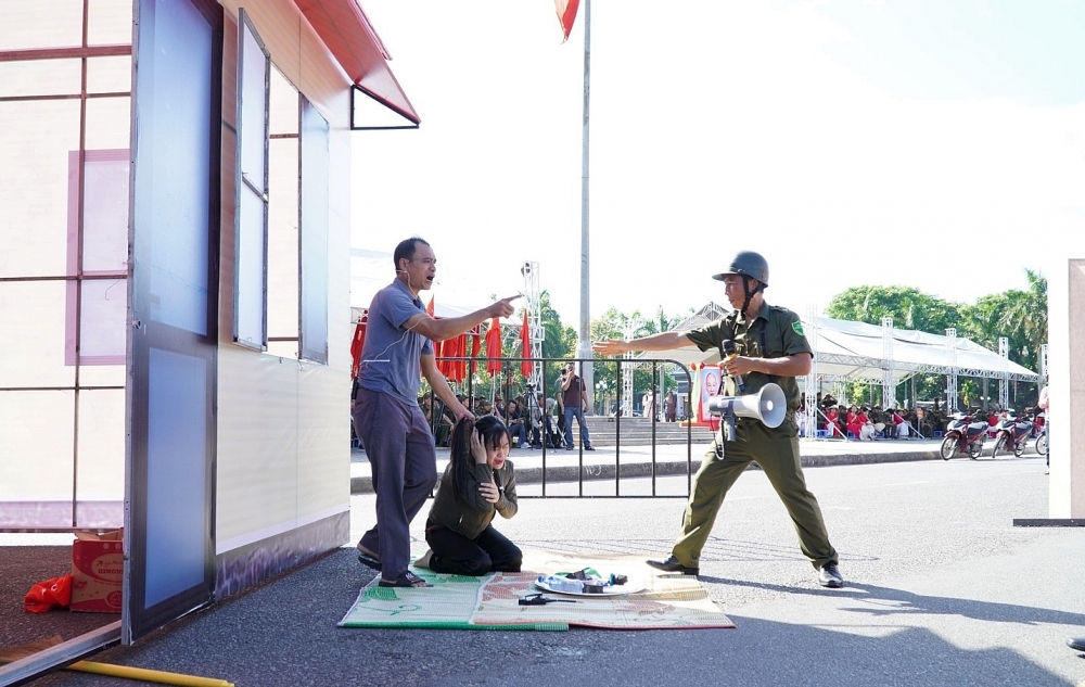 Quảng Ngãi ra mắt lực lượng tham gia bảo vệ an ninh, trật tự ở cơ sở