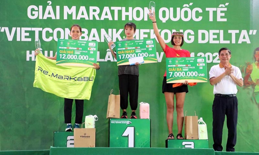 Hơn 10.000 vận động viên tham dự Giải Marathon Quốc tế “Vietcombank Mekong Delta” tỉnh Hậu Giang năm 2024