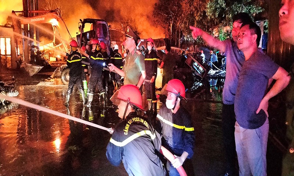Vĩnh Phúc: Cháy lớn tại công ty bao bì ở Phúc Yên, không có thương vong về người