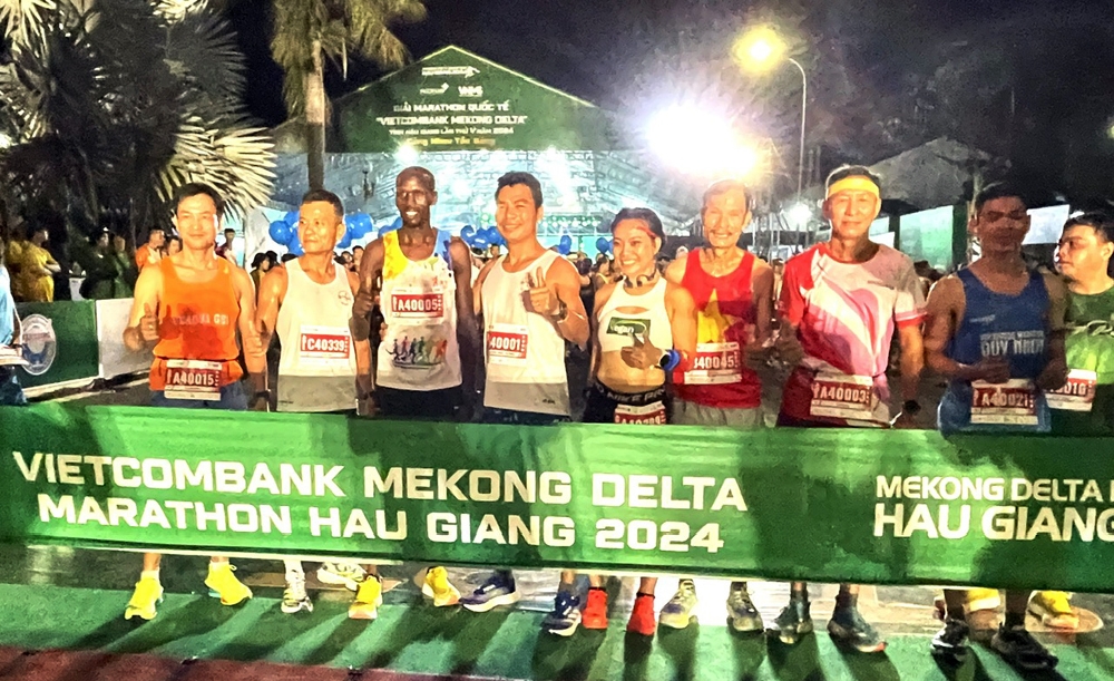 Cùng nhau tỏa sáng Giải Marathon quốc tế “Vietcombank Mekong Delta” tỉnh Hậu Giang 2024