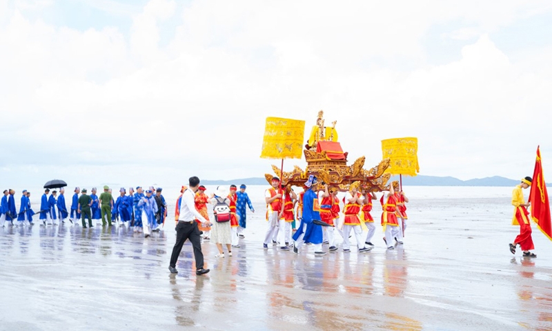 Quảng Ninh: Lễ hội đình Trà Cổ - Đặc sắc văn hóa truyền thống Việt nơi địa đầu Tổ quốc