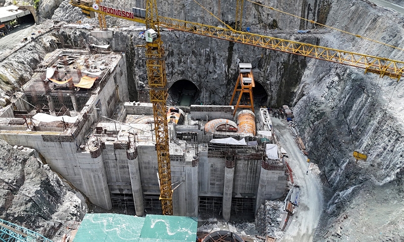 Dự án Nhà máy Thuỷ điện Hoà Bình mở rộng: Nhà thầu Trường Sơn tăng tốc hoàn thành các mục tiêu tiến độ