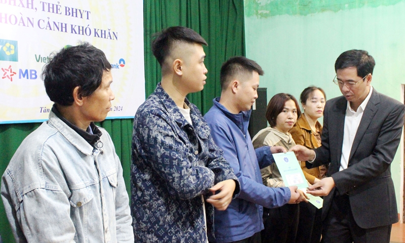 Bắc Giang: Nhiều cách làm sáng tạo trong vận động tham gia BHXH tự nguyện