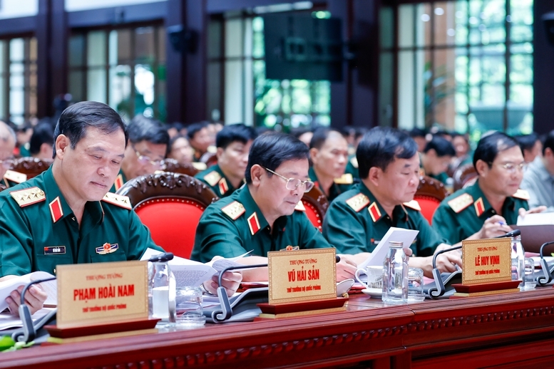 Thủ tướng dự Hội nghị Quân chính toàn quân