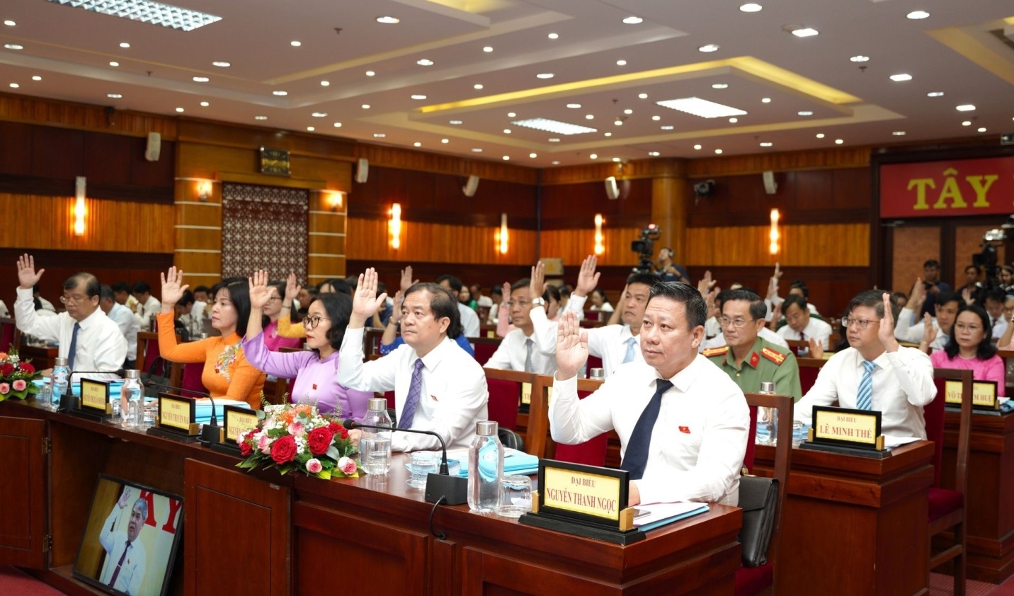 Tây Ninh: Tập trung thảo luận 4 vấn đề được đại biểu, cử tri quan tâm