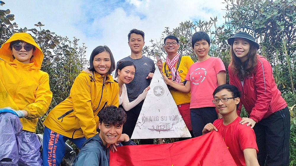 Du lịch qua những đỉnh núi ở Lai Châu