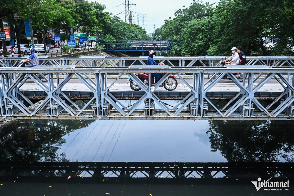 Những dòng sông 'chết' chảy quanh Hà Nội