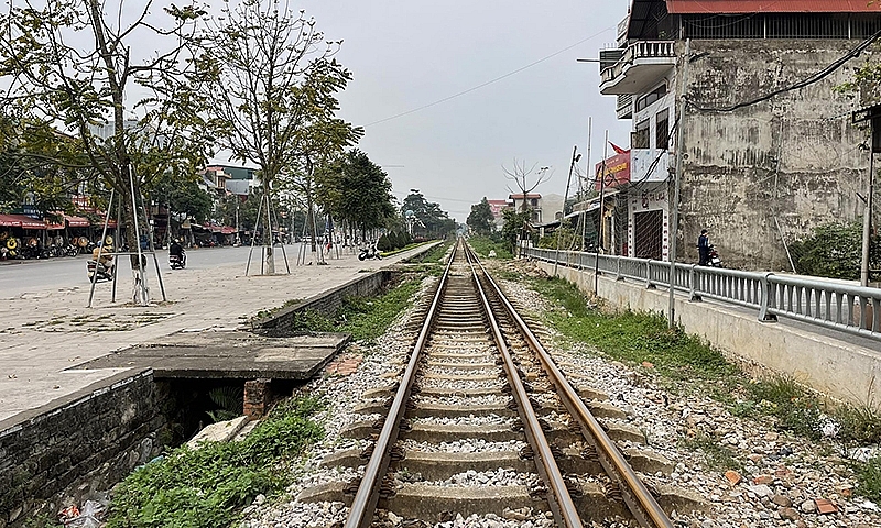 Bắc Giang: Đảm bảo trật tự an toàn giao thông và xử lý dứt điểm lối đi tự mở qua đường sắt