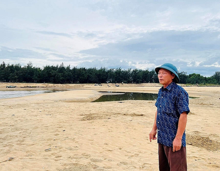 Bố Trạch (Quảng Bình): Cửa sông Lý Hòa bị cát bồi lấp nghiêm trọng
