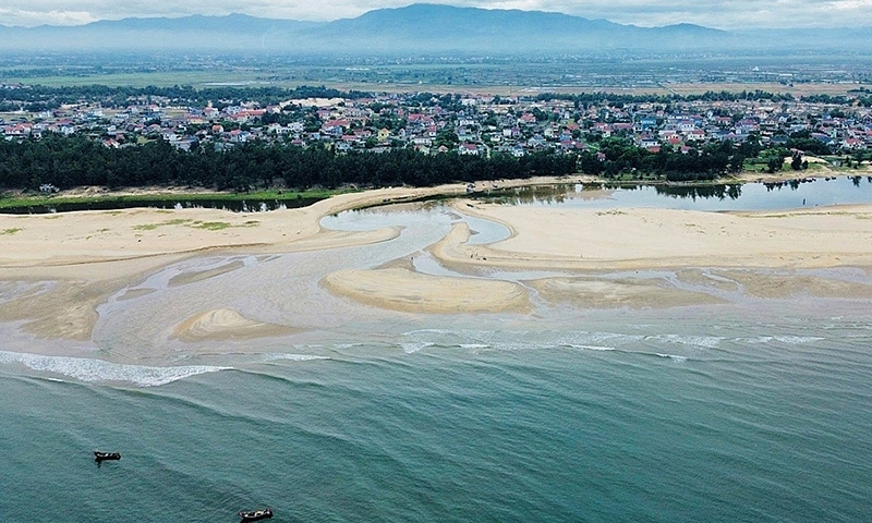 Bố Trạch (Quảng Bình): Cửa sông Lý Hòa bị cát bồi lấp nghiêm trọng