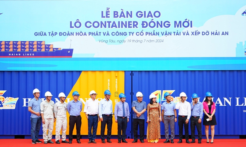Hải An nhận lô container đóng mới từ Hòa Phát, tăng cường năng lực vận tải
