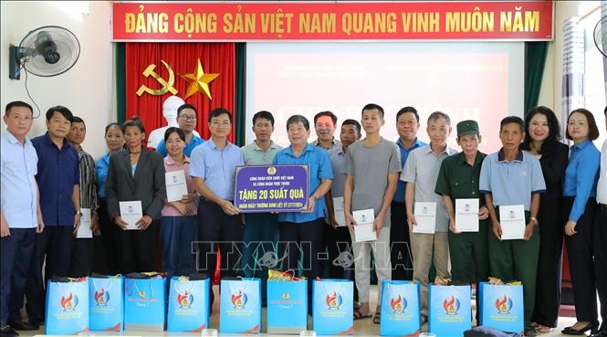 Công đoàn Viên chức Việt Nam tổ chức nhiều hoạt động hướng về Điện Biên