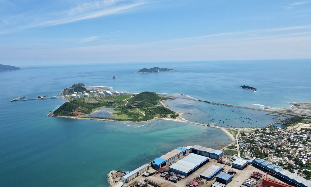 Khánh Hòa: Đề xuất gần 8.000 tỷ xây Cảng hàng không Vân Phong trên vùng mặt nước biển