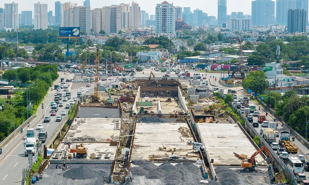 Hiện trạng nút giao 3 tầng 3.400 tỷ ở Thành phố Hồ Chí Minh sau hơn 18 tháng thi công